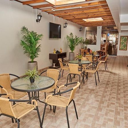 Hostal Montecarlo Camana Exterior photo
