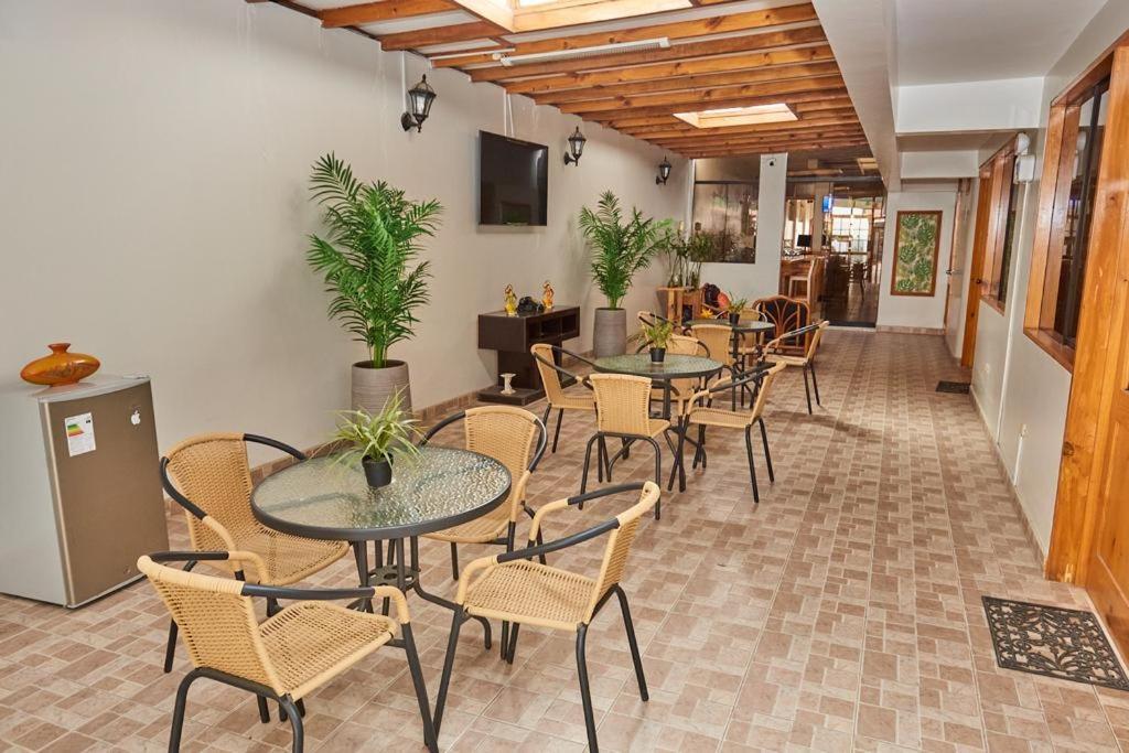 Hostal Montecarlo Camana Exterior photo
